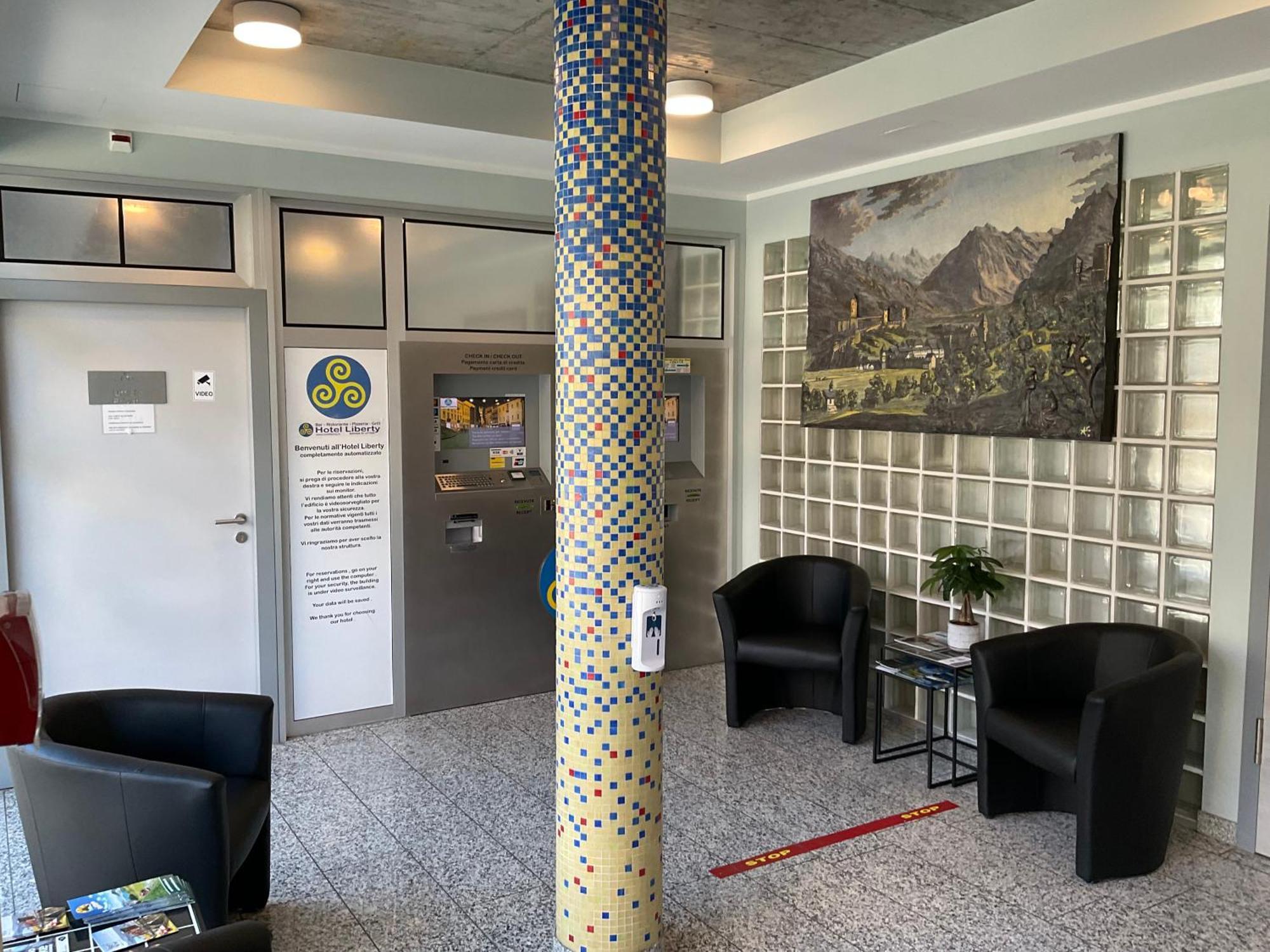 Hotel Liberty Self Check-In Bellinzona Zewnętrze zdjęcie